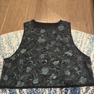 Lululemon Athletica Black and Teal Floral Crop Top